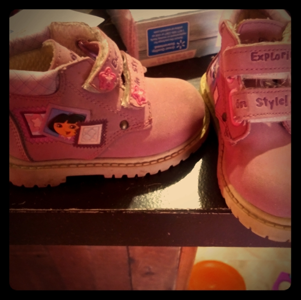 Dora Boots